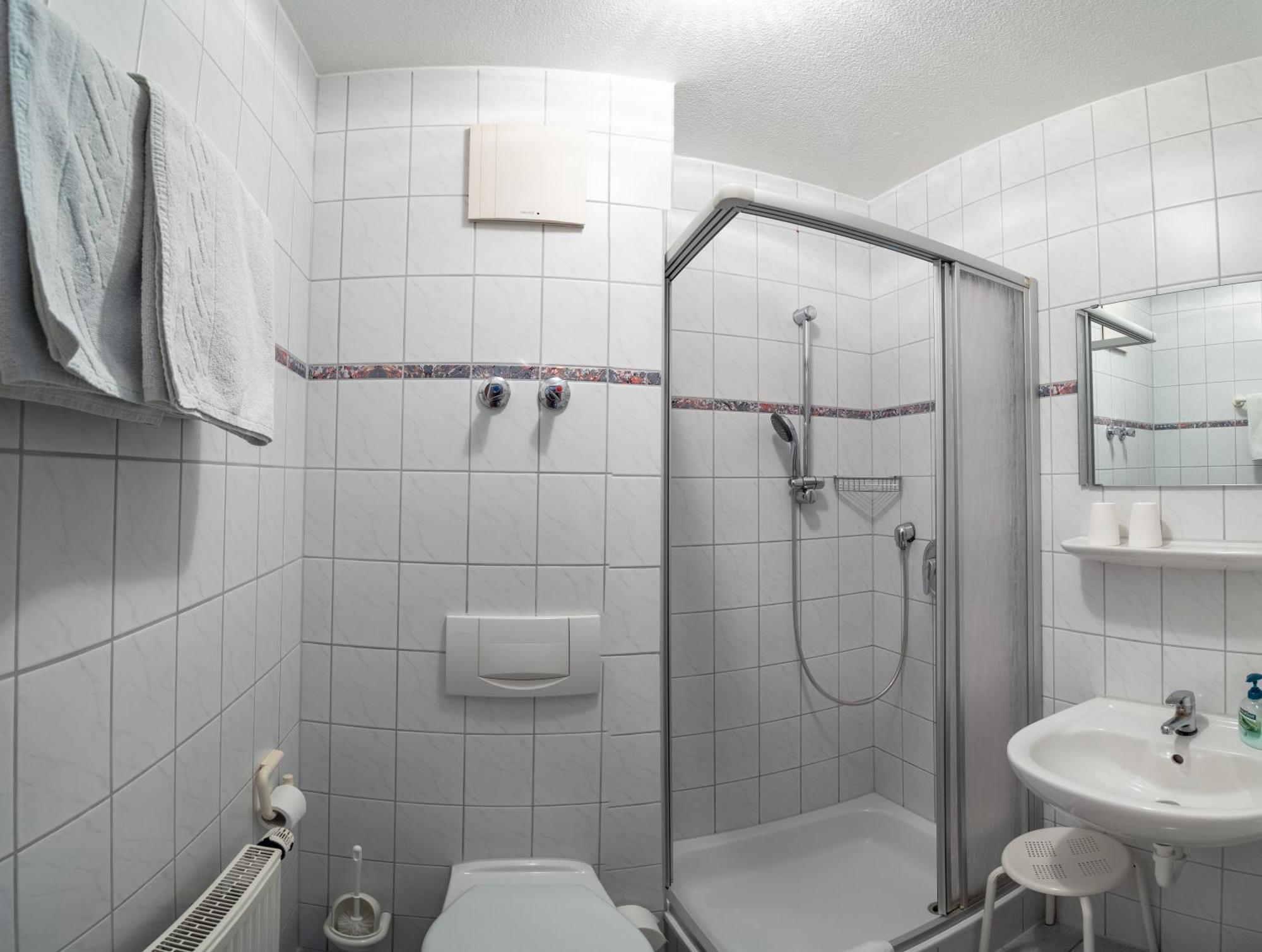 Gaestehaus Marion Dettingen an der Erms Pokoj fotografie